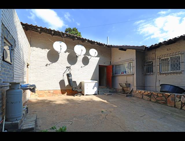 9 BEDROOM HOUSE FOR SALE IN KEW